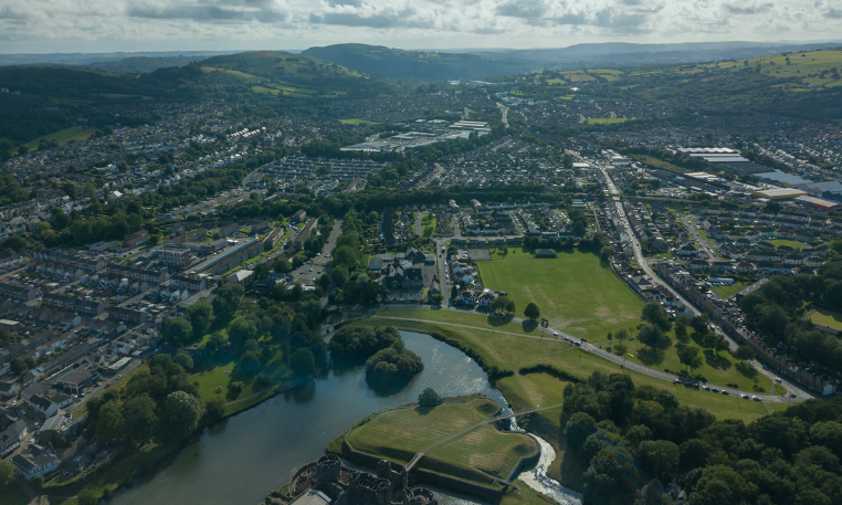 Gwahoddiad i drigolion Caerffili i fod yn rhan o lunio dyfodol rhwydwaith trafnidiaeth y dref